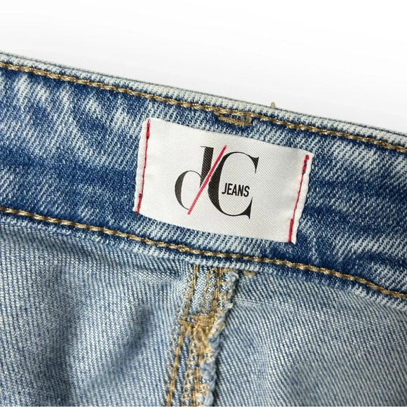 Pennington's d/C Jeans Medium Wash  Boyfriend Fit 26 - Picture 3 of 4